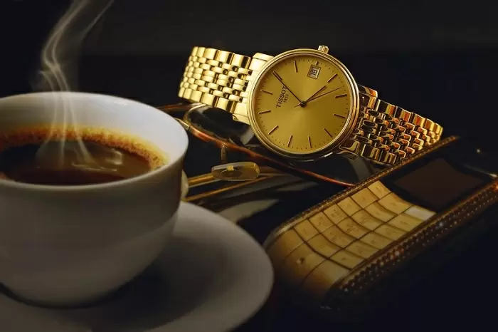 Đồng hồ nam mạ vàng - Xu hướng mọi thời đại