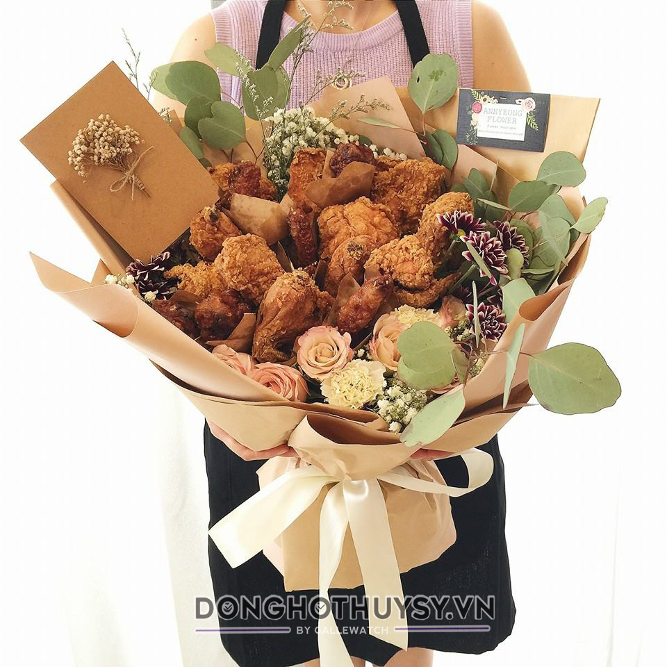Troll bạn thân bằng món quà tặng sinh nhật lầy lội: Bó hoa từ xúc xích 