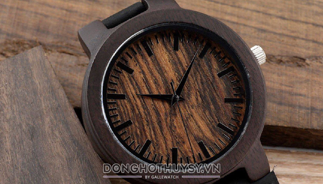 Đồng hồ đeo tay dây gỗ