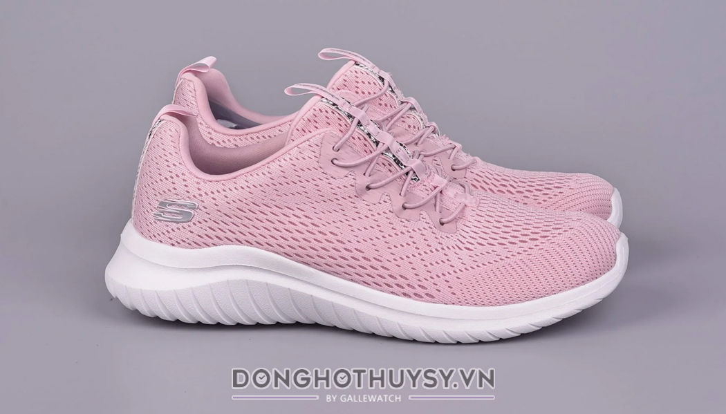 Hé lộ 15 cách phối đồ với giày thể thao màu hồng phái đẹp cần thuộc nằm lòng