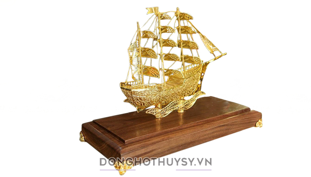 Cánh buồm vàng / Mô hình thuyền buồm vàng