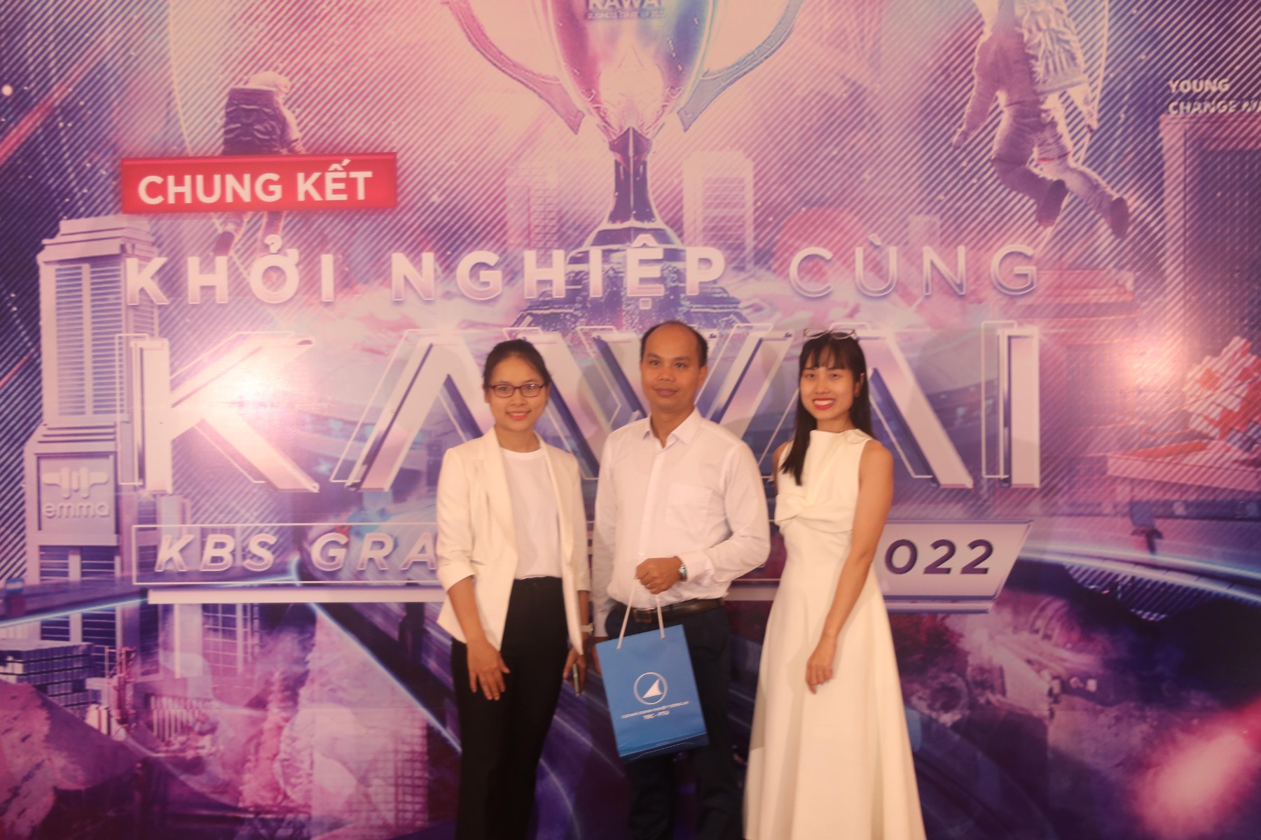 Ông Bùi Tuấn Minh cùng đại diện Đồng hồ Galle tới tham dự đêm chung kết cuộc thi “Khởi nghiệp cùng Kawai” 2022 
