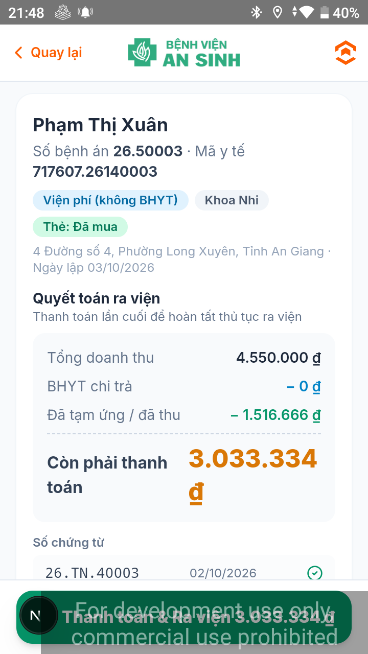 Màn hình máy Mini POS hiển thị số quyết toán ra viện lấy trực tiếp từ hệ thống bệnh viện